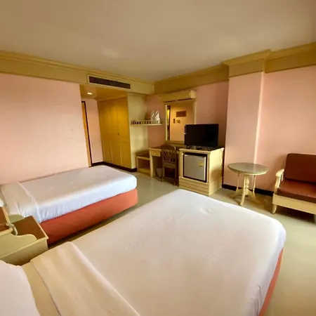 เอเอ โฮเทล พัทยา 2* Pattaya