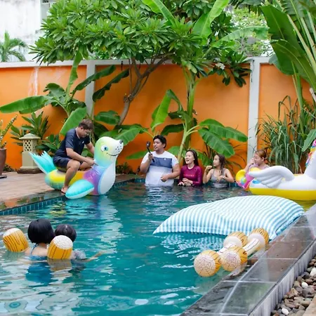 Rosewood Pool 1 โรงแรม