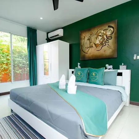 Rosewood Pool 1 Pattaya