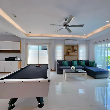 Rosewood Pool 6 4* Pattaya