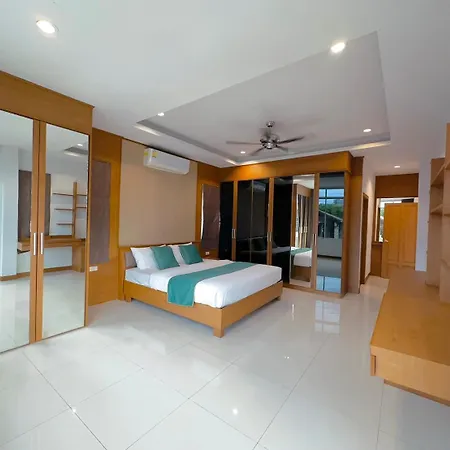 Rosewood Pool 6 Pattaya