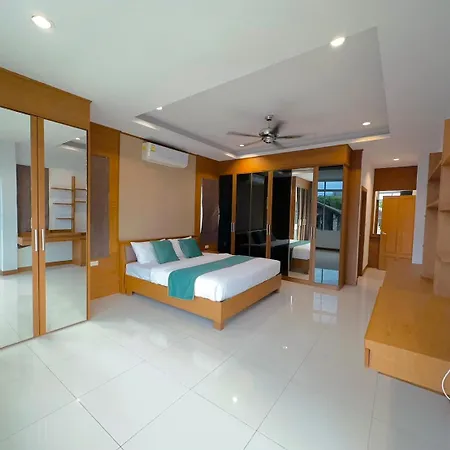 Rosewood Pool 6 Hotel Pattaya