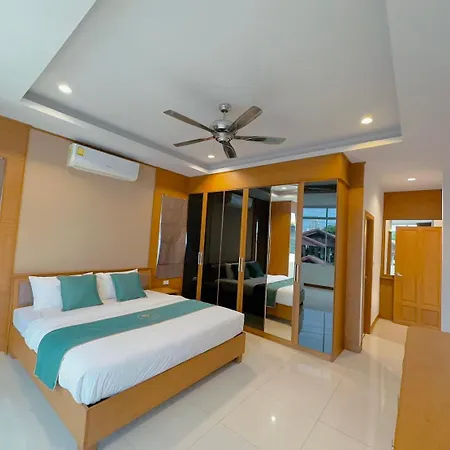 Hotel Rosewood Pool 6 Pattaya