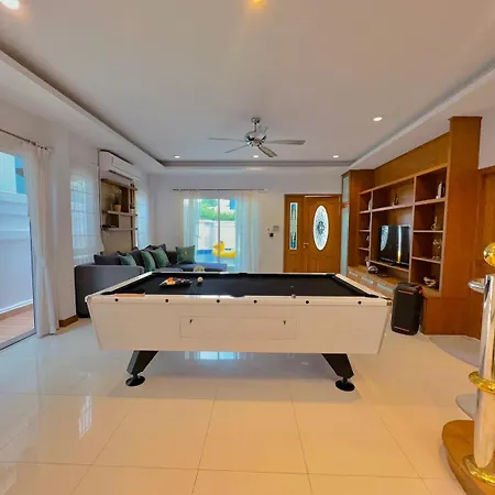 Rosewood Pool 6 4* Pattaya