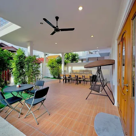 Rosewood Pool 6 4*