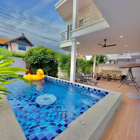 Rosewood Pool 6 4* Pattaya