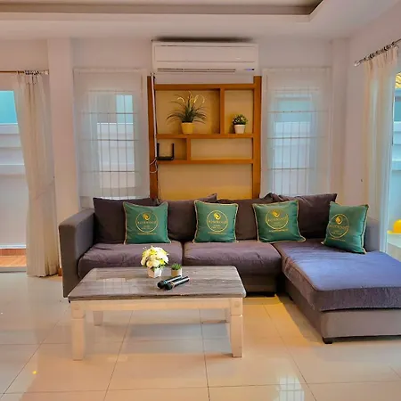 Rosewood Pool 6 Pattaya
