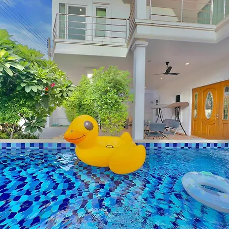 Rosewood Pool 6 Pattaya