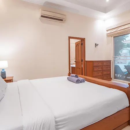 Villa 长住优惠-芭提雅市中心2卧泳池别墅，近网红悬崖餐厅sky Gallery步行街 *