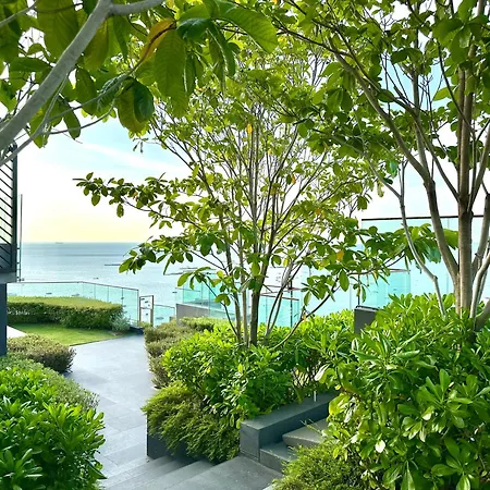 อพาร์ทเม้น The Edge By *