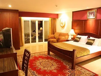โรงแรม Rita & 3*