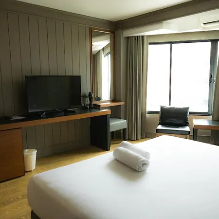 Marine Plaza 3*