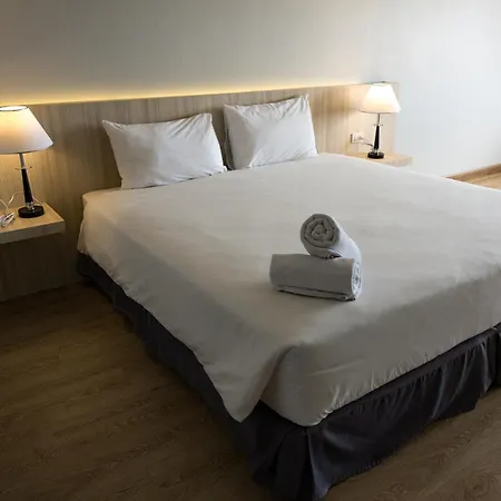 Hotel Marine Yensabai 3*