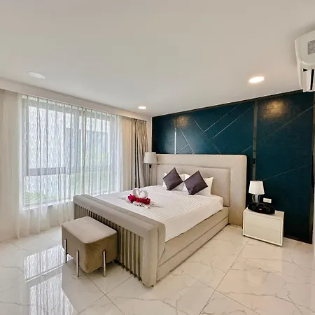 Rosewood Pool 4 Hotel 2*