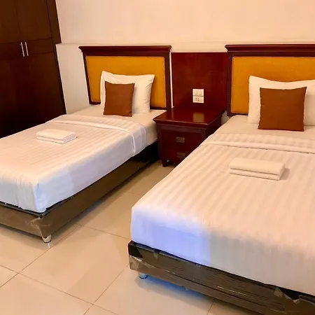 โสตา เรสซิเด้นซ์ 2* Pattaya