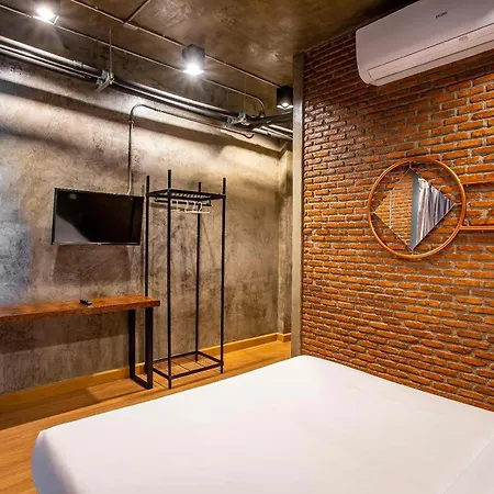 Kaen Hostel *