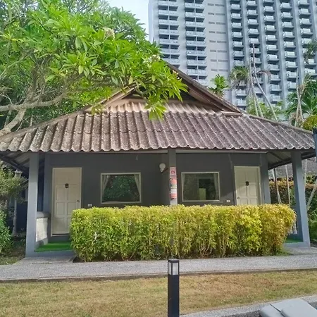 โรงแรม Let's Hyde & - Pool 4*