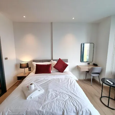 Edge Near Walking Street อพาร์ทเม้น Pattaya