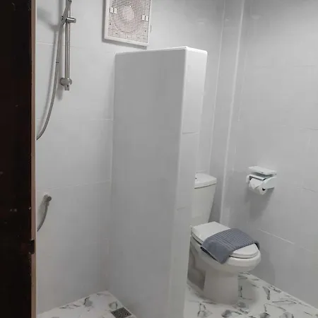 Phratamnak & - 100 Mtr From The Guest house Pattaya