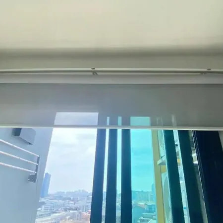 Base Quiet King-bed With Infinity Pool Apartment Pattaya