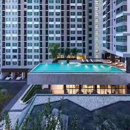 The Base อพาร์ตโฮเทล 3*