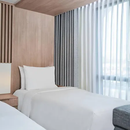 Courtyard By Marriott North Hotel 5*