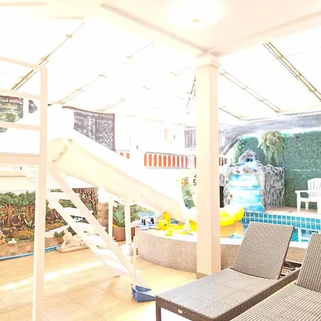 Villa Lagoon 5 Bedroom Pool