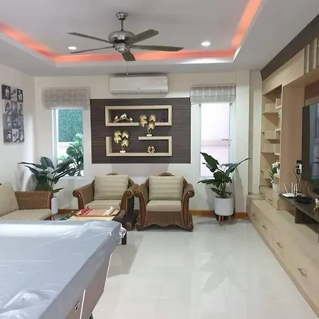 Villa Lagoon 5 Bedroom Pool