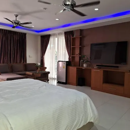 Lagoon 5 Bedroom Pool *