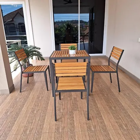 Lagoon 5 Bedroom Pool Pattaya