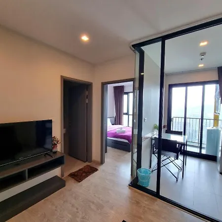 Apartment The Base Center Of Rooftop Swimming Pool Pattaya