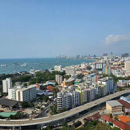 Seaview Apartment *