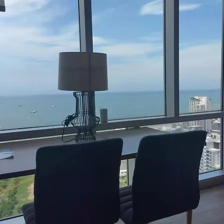 Apartment 芭提雅网红海滩公寓/家电齐全/楼顶泳池/健身房 *