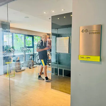 芭提雅市中心无边泳池公寓the Base Apartment Pattaya