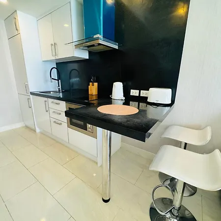 芭提雅市中心公寓grand Avenue 51 Sqm Pool View Or City View Apartment Pattaya