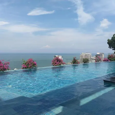 芭提雅网红海滩公寓/家电齐全/楼顶泳池/健身房 Pattaya