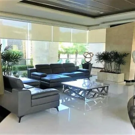Apartment The Peak Towers Cozy Studio Flat *