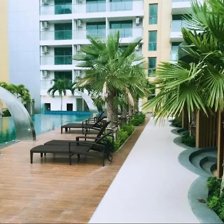 The Peak Towers Cozy Studio Flat Apartment Pattaya