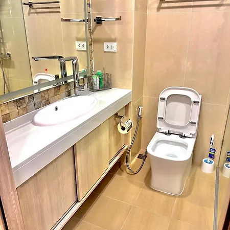 Cozy 1 Bedroom Near Walking Street With Pool And Gym * Pattaya