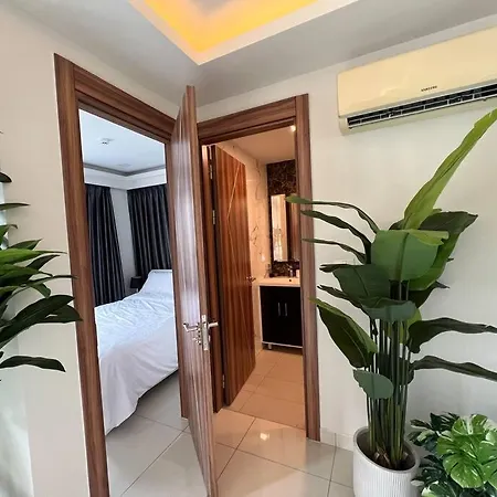 Apartment Retreat Deluxe: Poolview 2 Bed - Arcadia