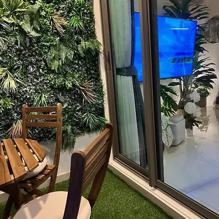 Retreat Deluxe: Poolview 2 Bed - Arcadia Apartment Pattaya
