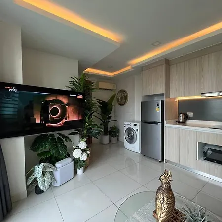 Retreat Deluxe: Poolview 2 Bed - Arcadia Pattaya