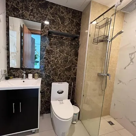 Apartment Retreat Deluxe: Poolview 2 Bed - Arcadia Pattaya