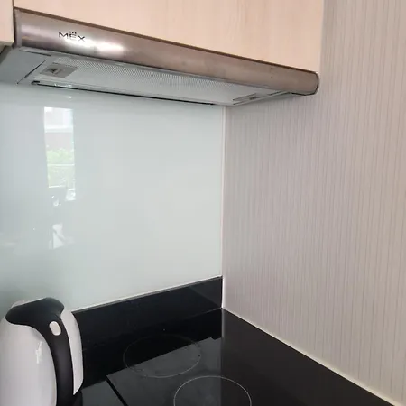 Grand Caribbean With Pool Access Apartment Pattaya