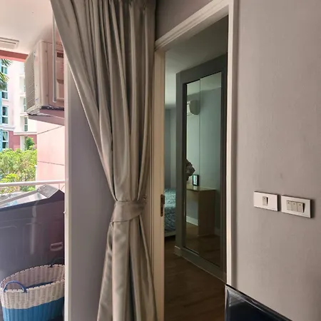 Grand Caribbean With Pool Access Apartment