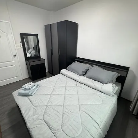 Na Kluea Villa *