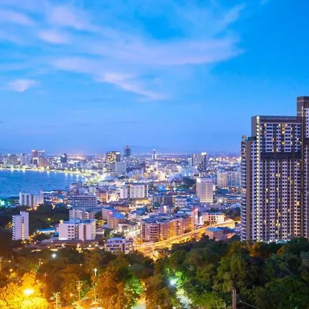 Seaside Haven: 2-bedroom Ocean View Retreat * Pattaya