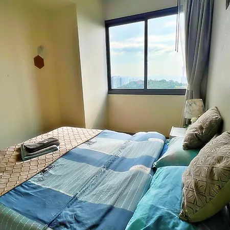 Apartment Seaside Haven: 2-bedroom Ocean View Retreat