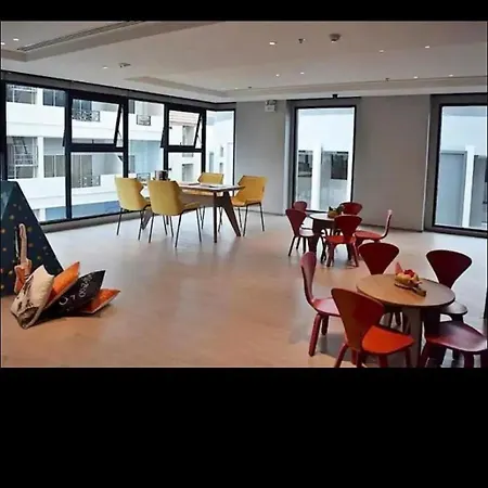 The Base Central Pattaya#71 * Pattaya