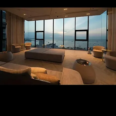 The Base Central Pattaya#71 Apartment